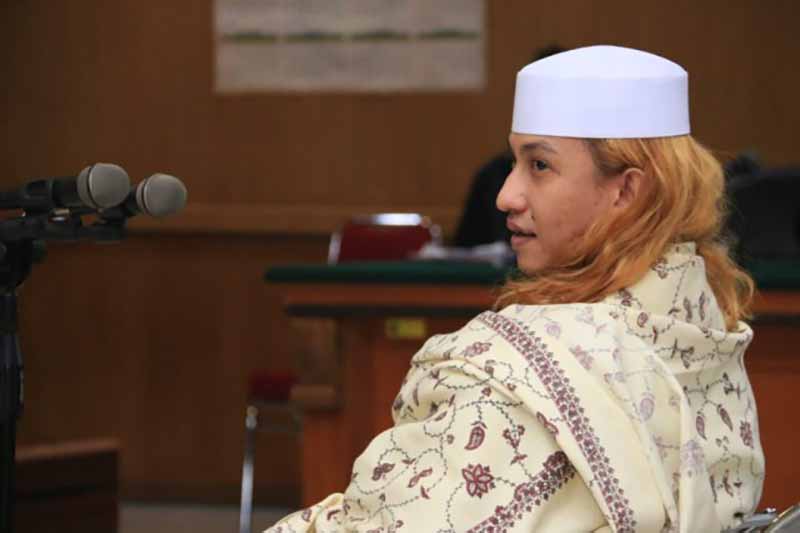 Bahar Smith, bertengkar dan saling pukul dengan Ryan Jombang.